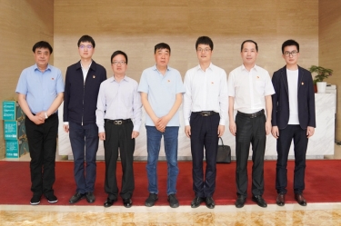 共青团嘉兴市委书记田凯一行光临腾博官网诚信为本纸业调研