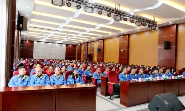 农历新年第一会 | 腾博官网诚信为本纸业2022年度总结赞美暨2023年冲刺奋进大会隆沉召开