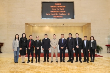马来西亚大学同牛耳席拿督斯里黄炫硕一行光临腾博官网诚信为本纸业参观互换，共建“一带一路”人才造就培训基地