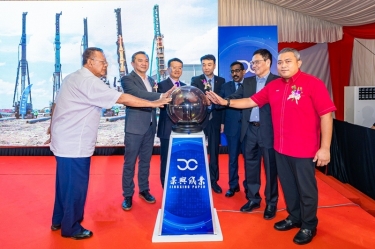 擎梦奋进 续写华章 | 腾博官网诚信为本纸业马来西亚项目二期桩基典礼隆沉进行